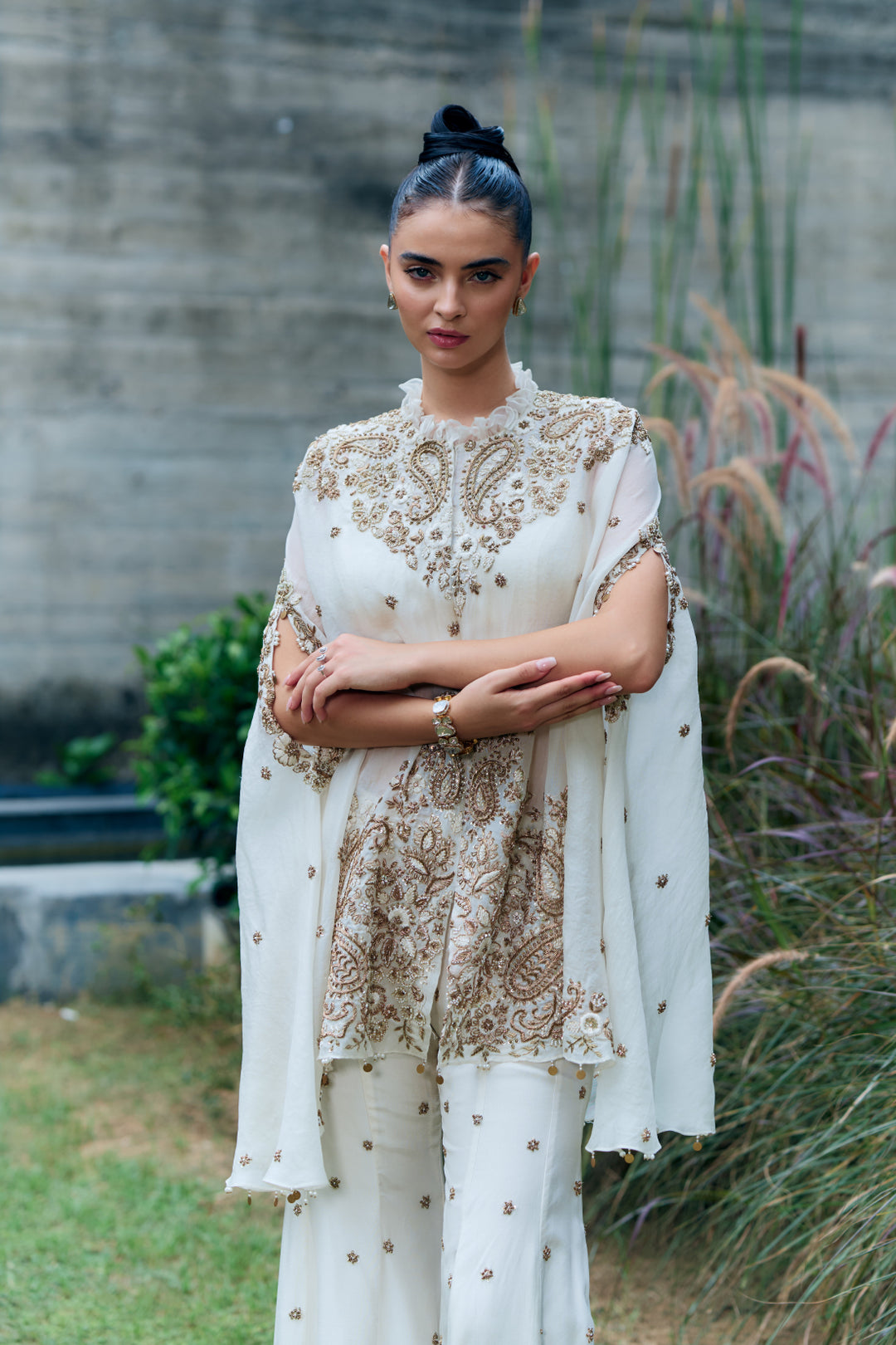 Aveline Cape Set