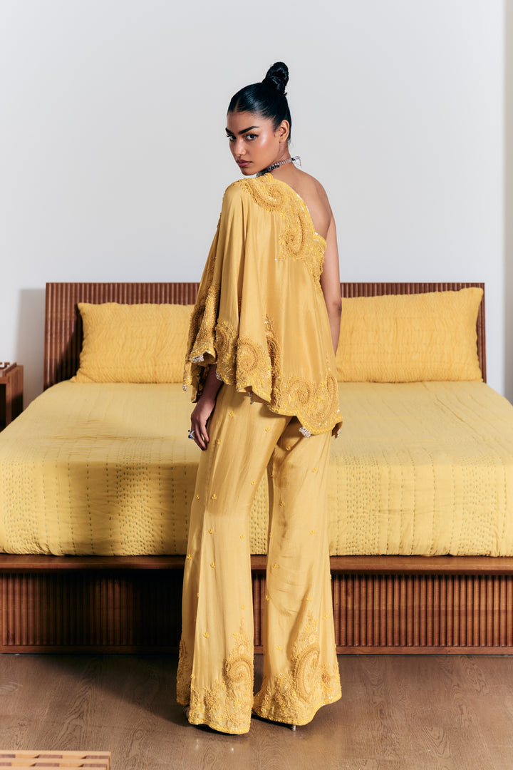 Solene Cape Set