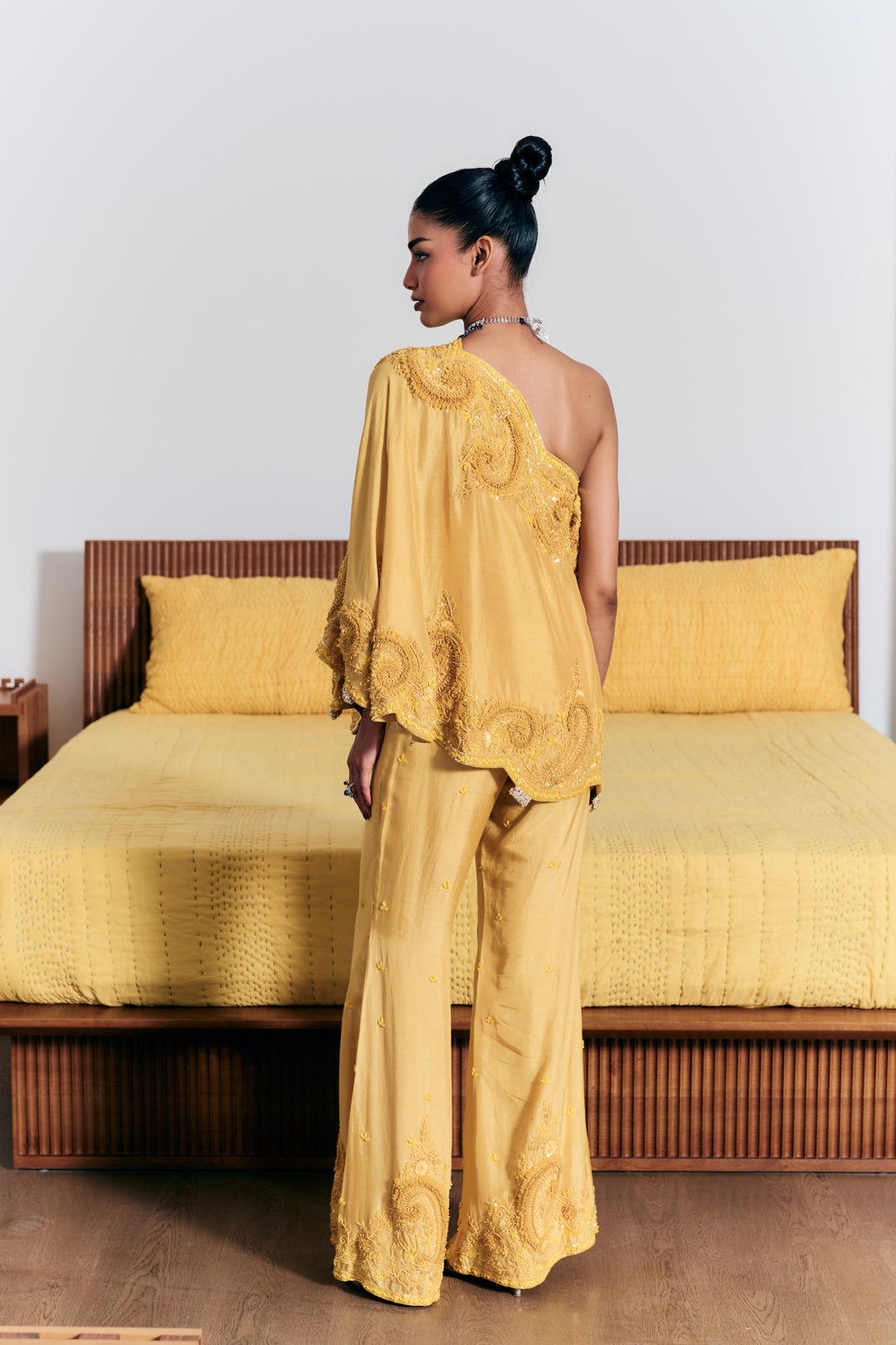 Solene Cape Set